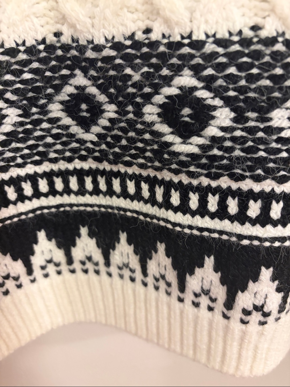 NWT HEM & THREAD Black & Cream Fair Isle Cable Knit Sweater Ski MEDIUM - Picture 4 of 8